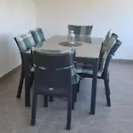 Anda Near Queen פריבלאקה