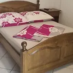 דירה Anda Near Queen פריבלאקה