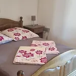 Anda Near Queen דירה *