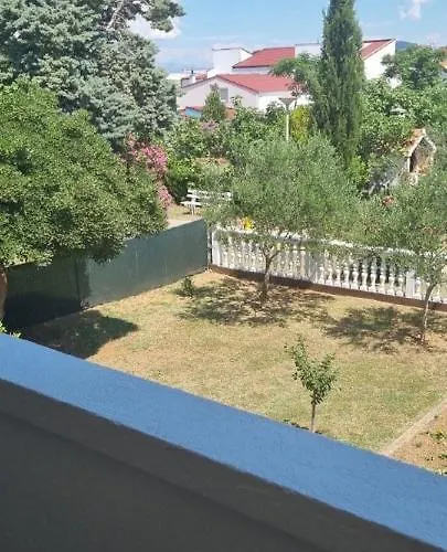Anda Near Queen Appartement *